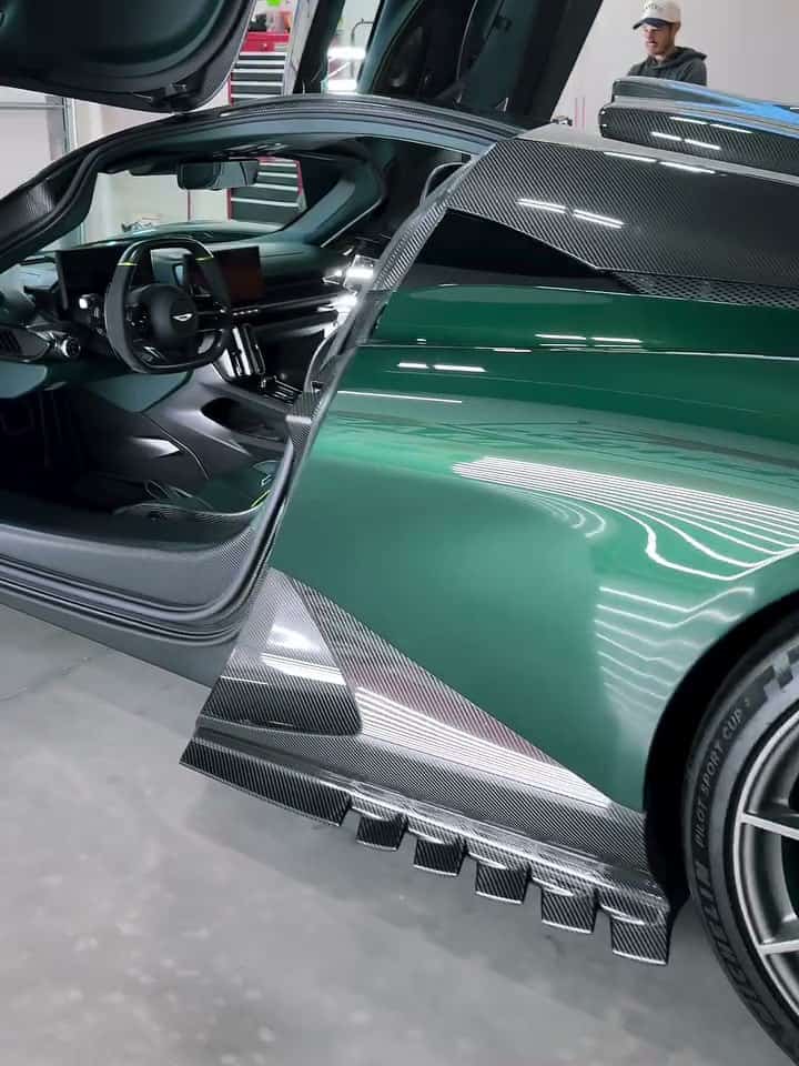 Aston Martin Valhalla finished in Autobahn Härt ceramic over film