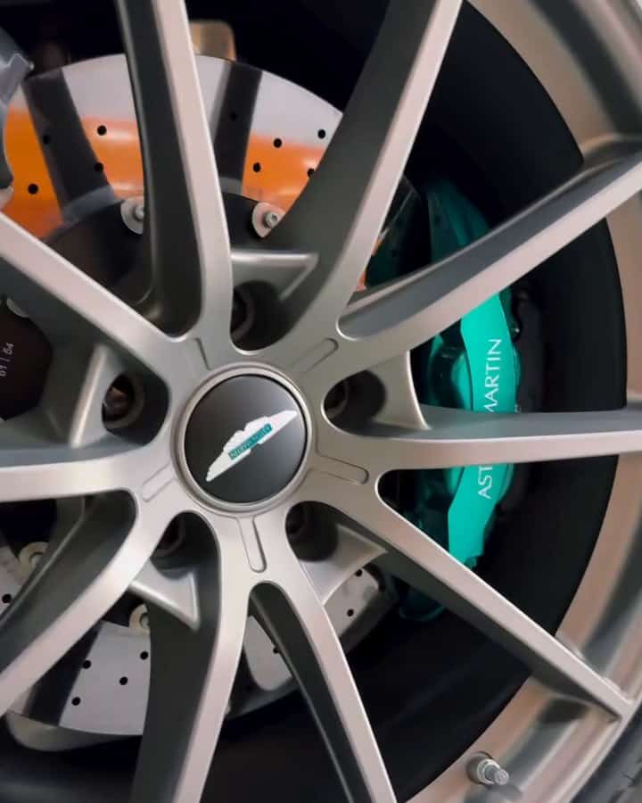 Valhalla wheel and green Aston Martin brake caliper